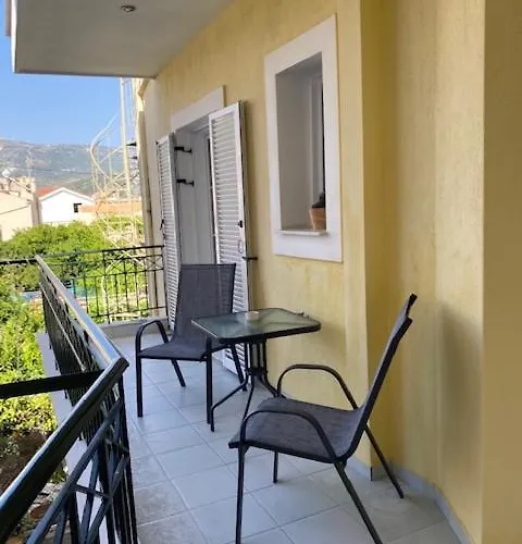 Thisvi's - In The Heart Of The Center