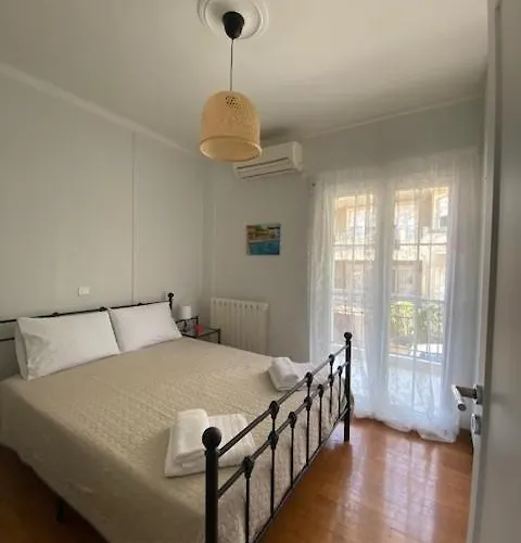 Thisvi's - In The Heart Of The Center Argostóli